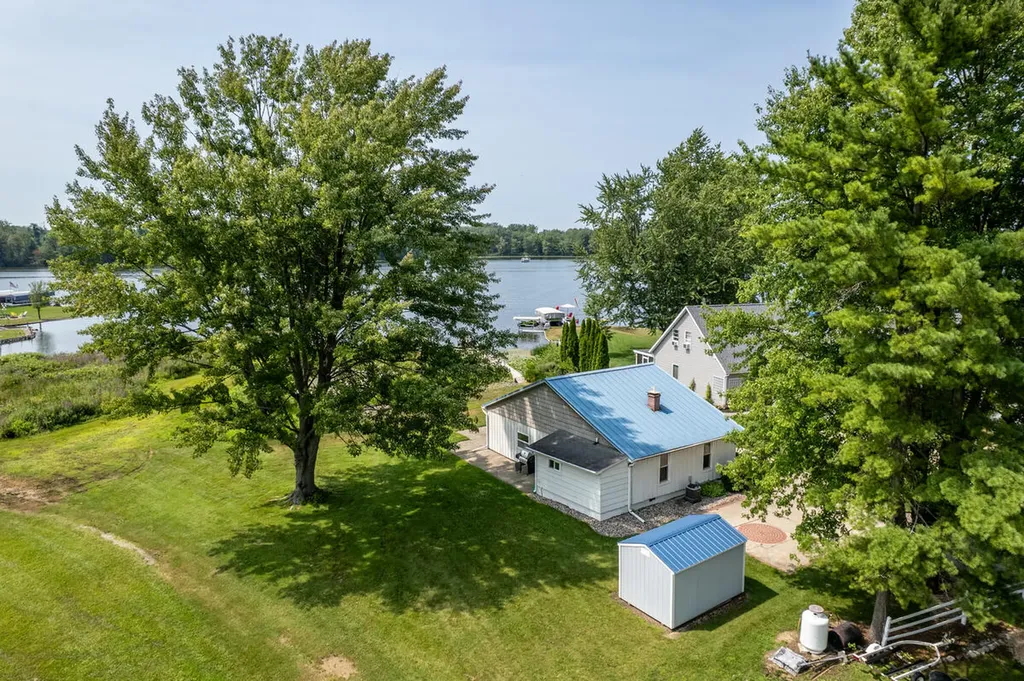 416 W Russell Drive Ovid Township MI 49036