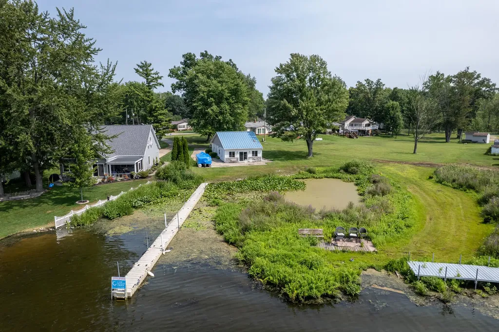 416 W Russell Drive Ovid Township MI 49036
