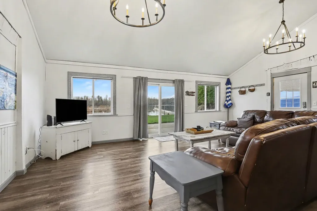 416 W Russell Drive Ovid Township MI 49036