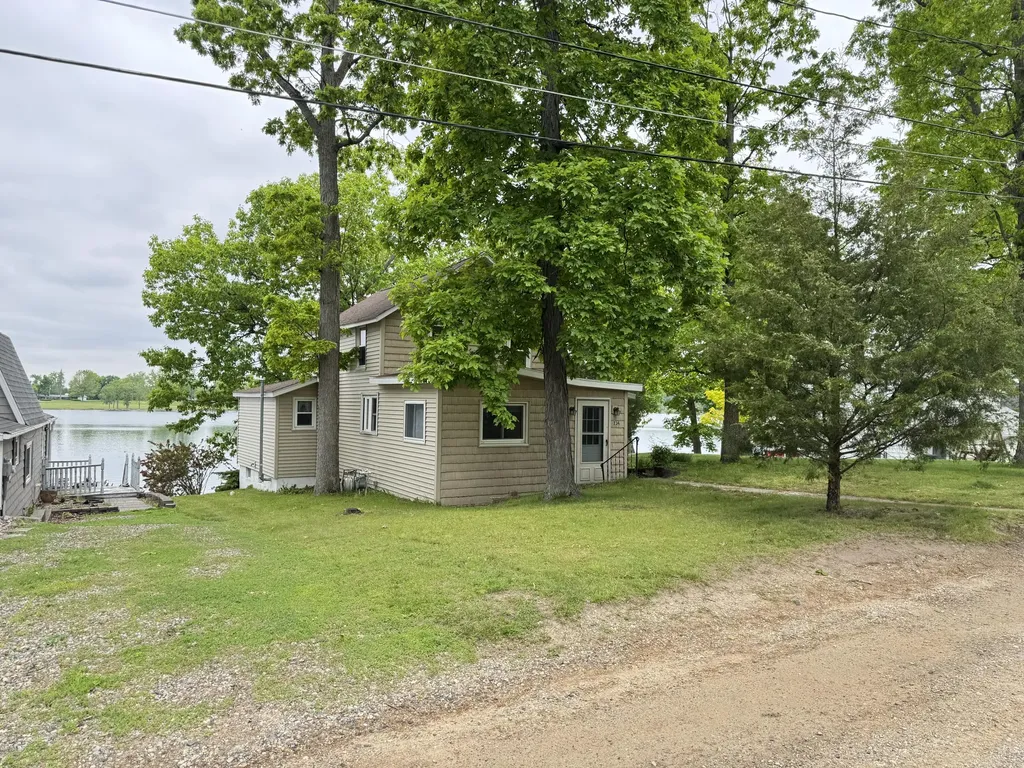 734 N Hawley Drive Girard Township MI 49036
