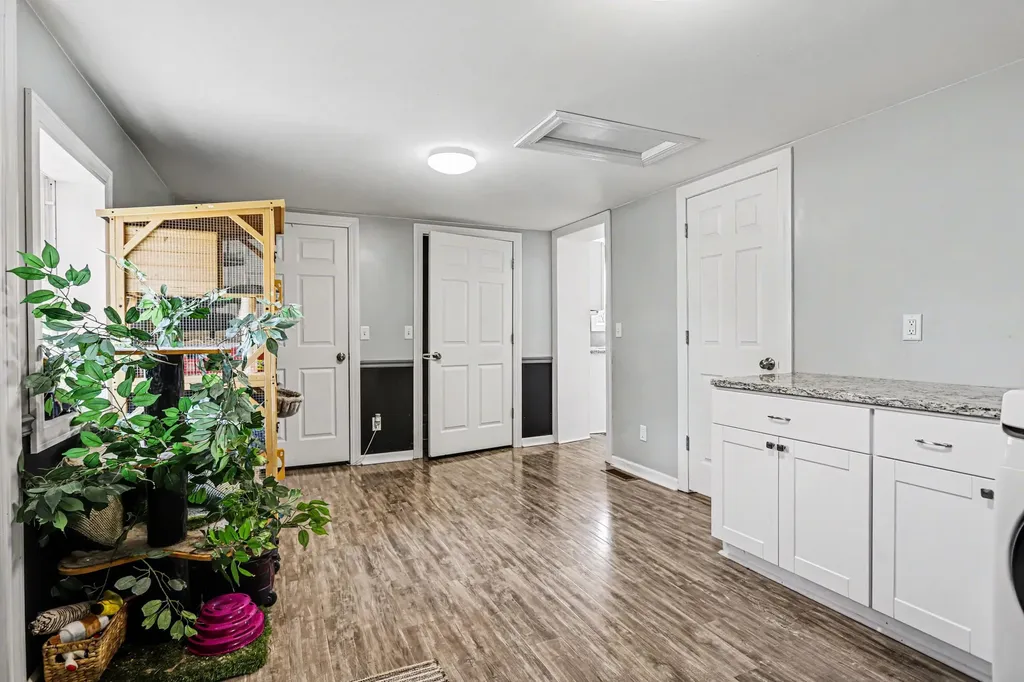 454 E Chicago Street Jonesville City MI 49250