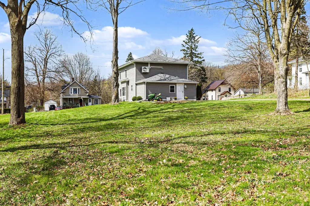 454 E Chicago Street Jonesville City MI 49250