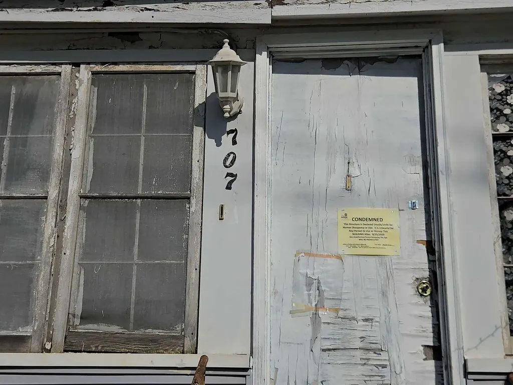 707 S Eaton Street Albion City MI 49224