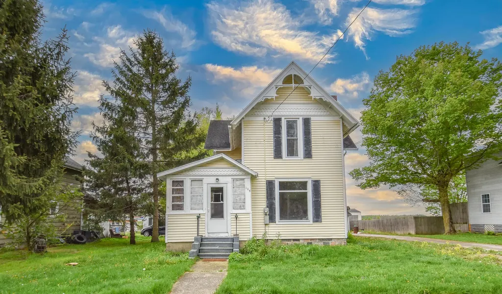 105 W Elm Street Reading City MI 49274