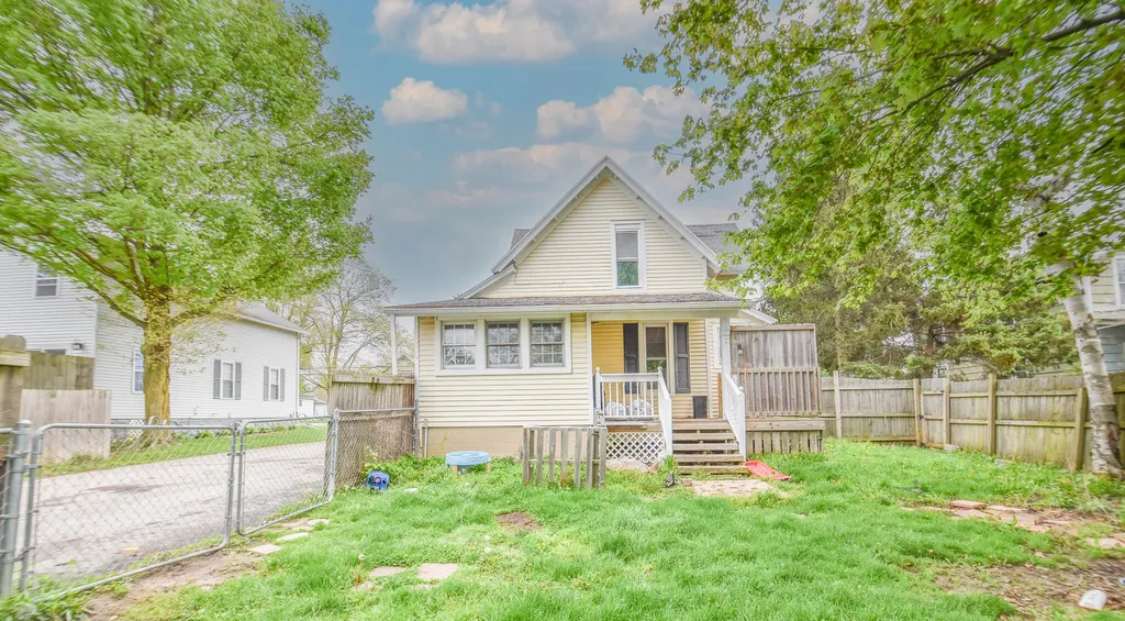 105 W Elm Street Reading City MI 49274
