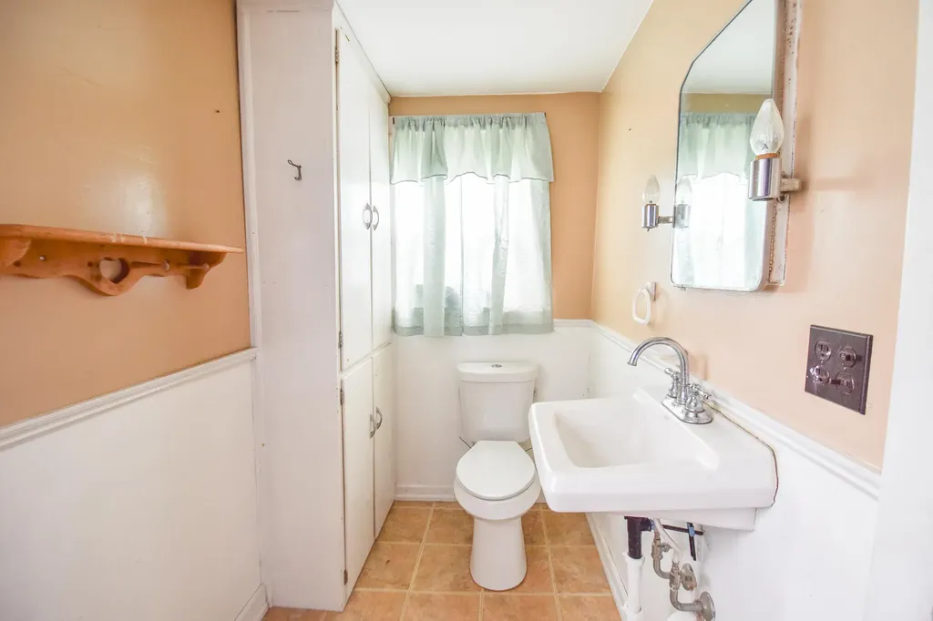 105 W Elm Street Reading City MI 49274
