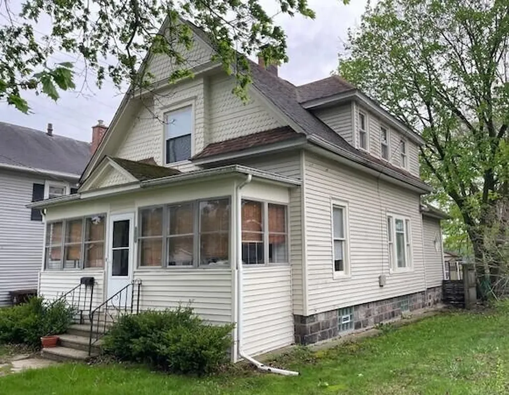 340 S Eagle Street Marshall City MI 49068