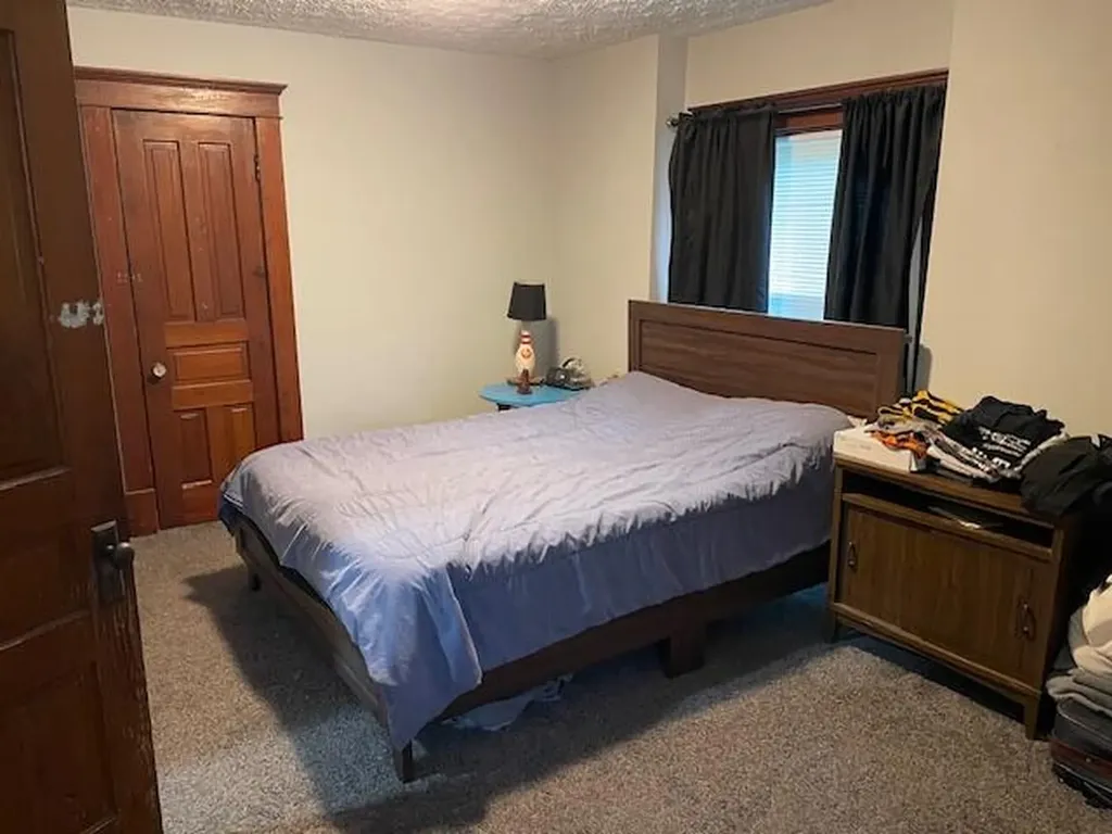 340 S Eagle Street Marshall City MI 49068