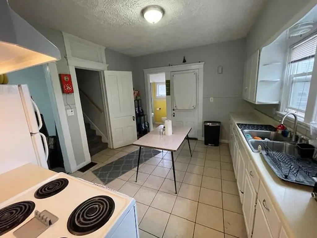 340 S Eagle Street Marshall City MI 49068