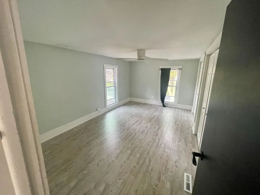 126 E South Street Vicksburg Village MI 49097