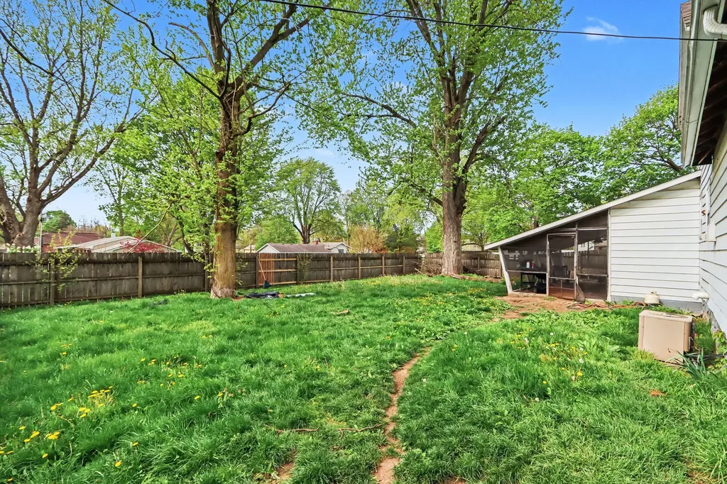 126 E South Street Vicksburg Village MI 49097