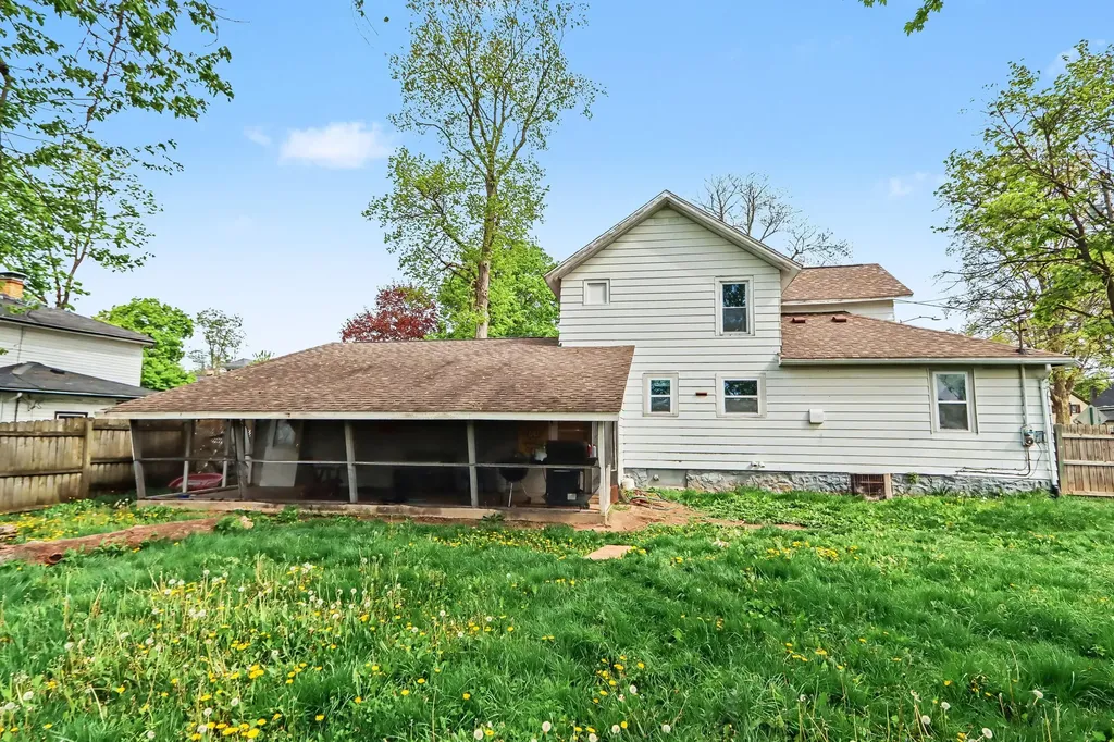 126 E South Street Vicksburg Village MI 49097