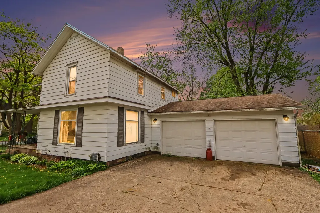 126 E South Street Vicksburg Village MI 49097