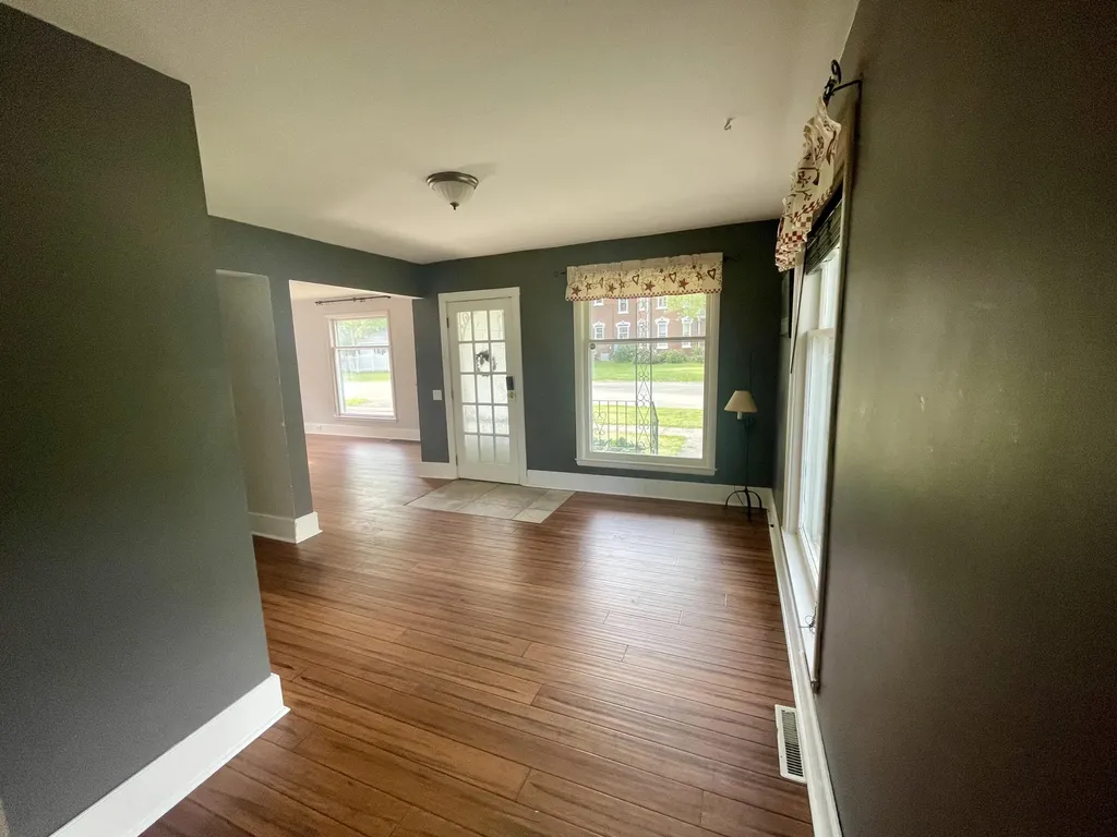 126 E South Street Vicksburg Village MI 49097