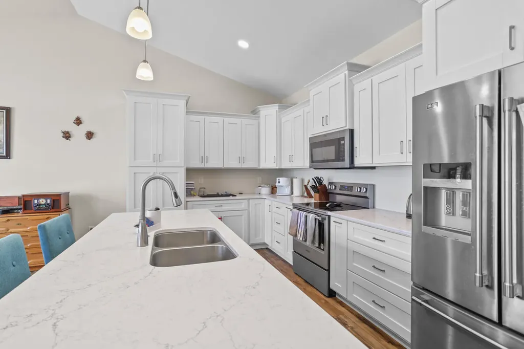 243 Auseon Court Hillsdale City MI 49242