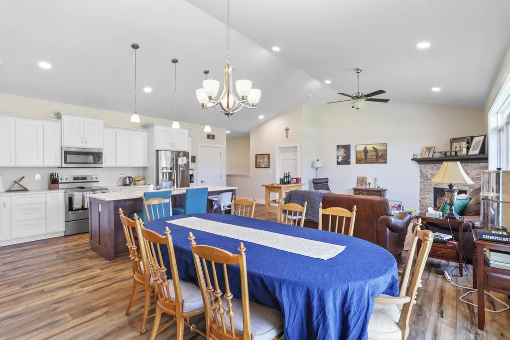 243 Auseon Court Hillsdale City MI 49242