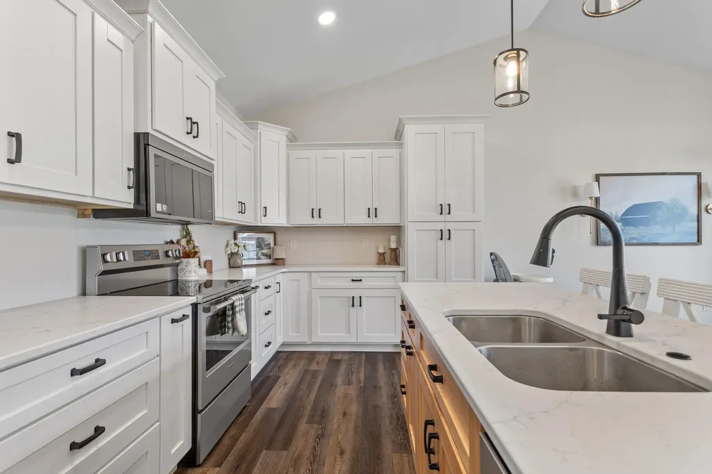245 Auseon Court Hillsdale City MI 49242