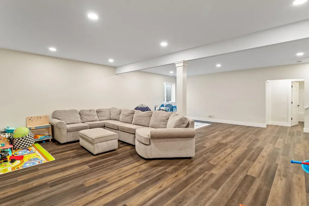 245 Auseon Court Hillsdale City MI 49242