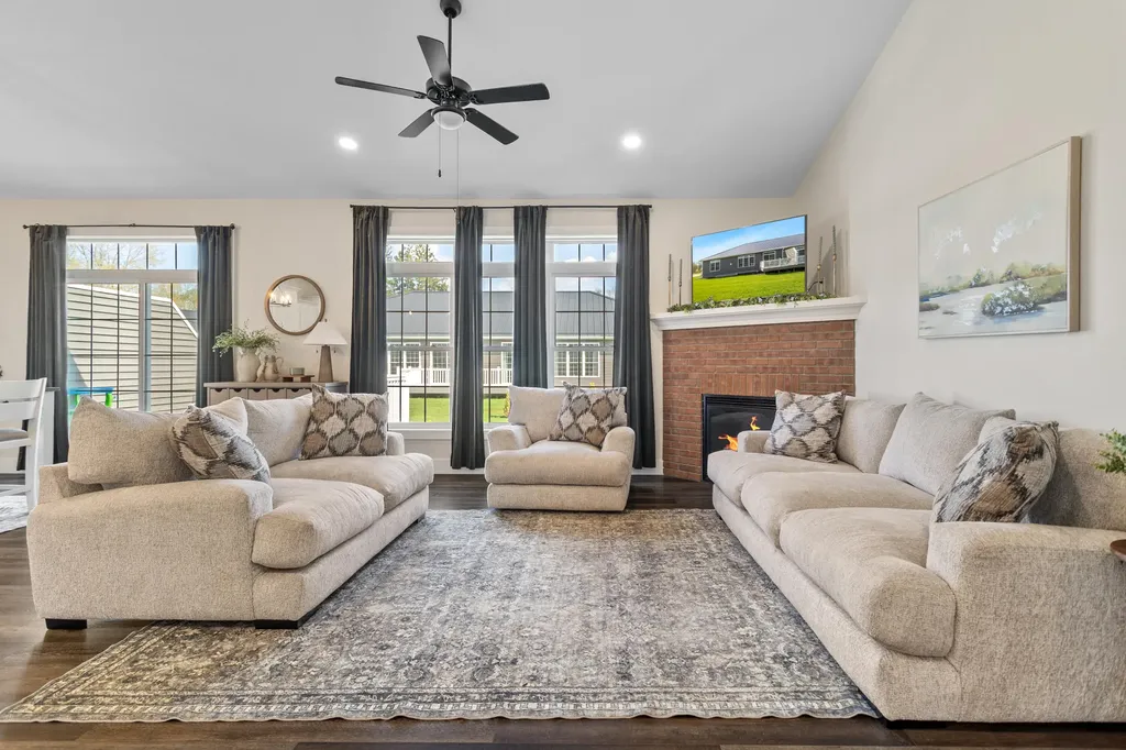 245 Auseon Court Hillsdale City MI 49242