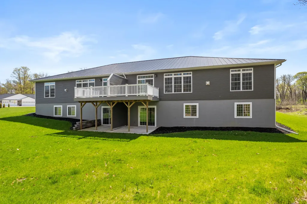 233 Auseon Court Hillsdale City MI 49242
