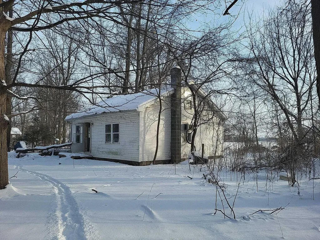 801 Best Street Vicksburg Village MI 49097