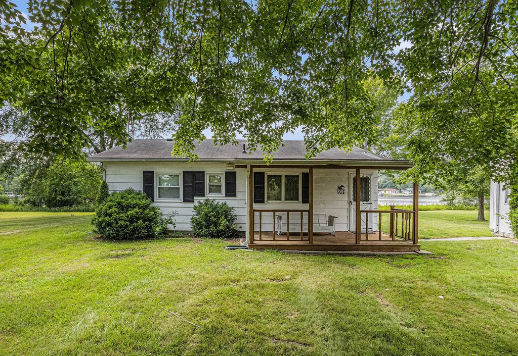 911 Dragon Shores Drive Kinderhook Township MI 49036