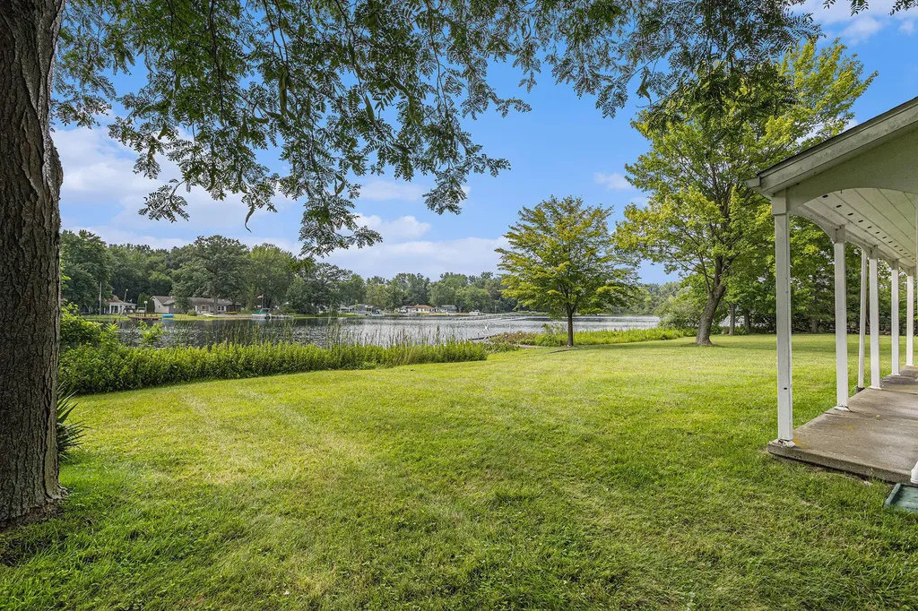 911 Dragon Shores Drive Kinderhook Township MI 49036