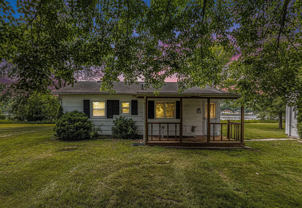 911 Dragon Shores Drive Kinderhook Township MI 49036