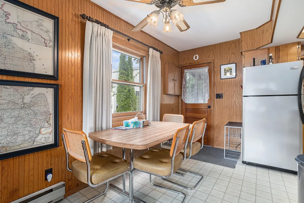 911 Dragon Shores Drive Kinderhook Township MI 49036