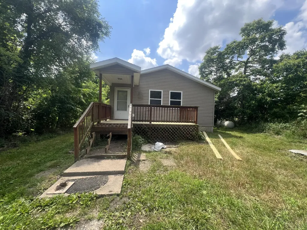 2117 E Jackson Drive Tekonsha Township MI 49092