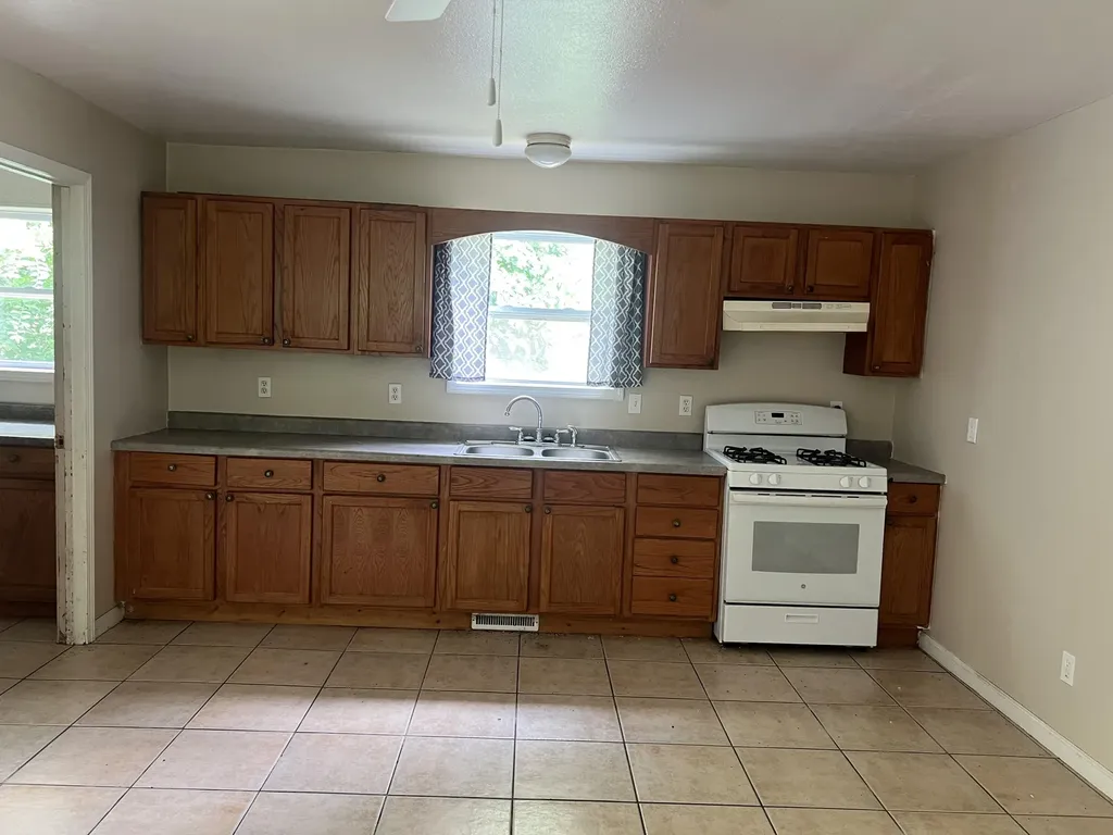2117 E Jackson Drive Tekonsha Township MI 49092