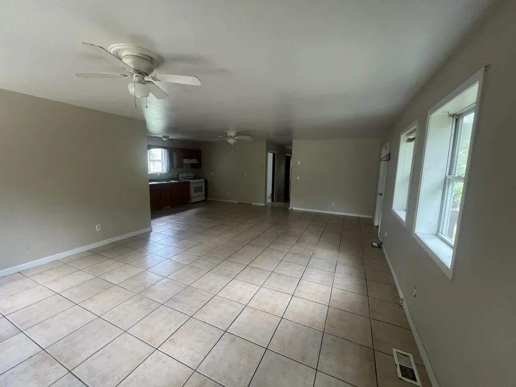 2117 E Jackson Drive Tekonsha Township MI 49092