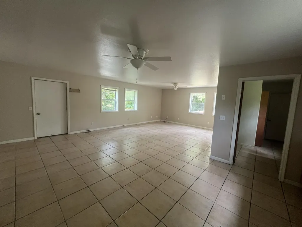 2117 E Jackson Drive Tekonsha Township MI 49092