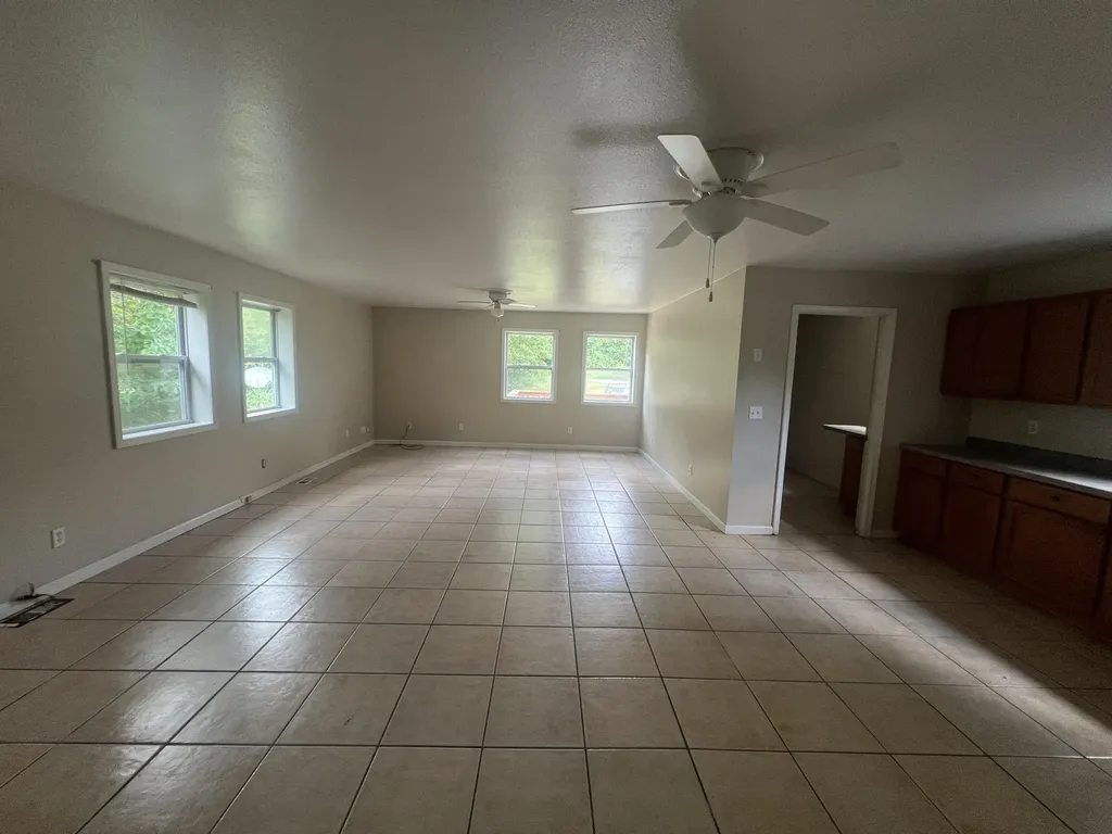 2117 E Jackson Drive Tekonsha Township MI 49092