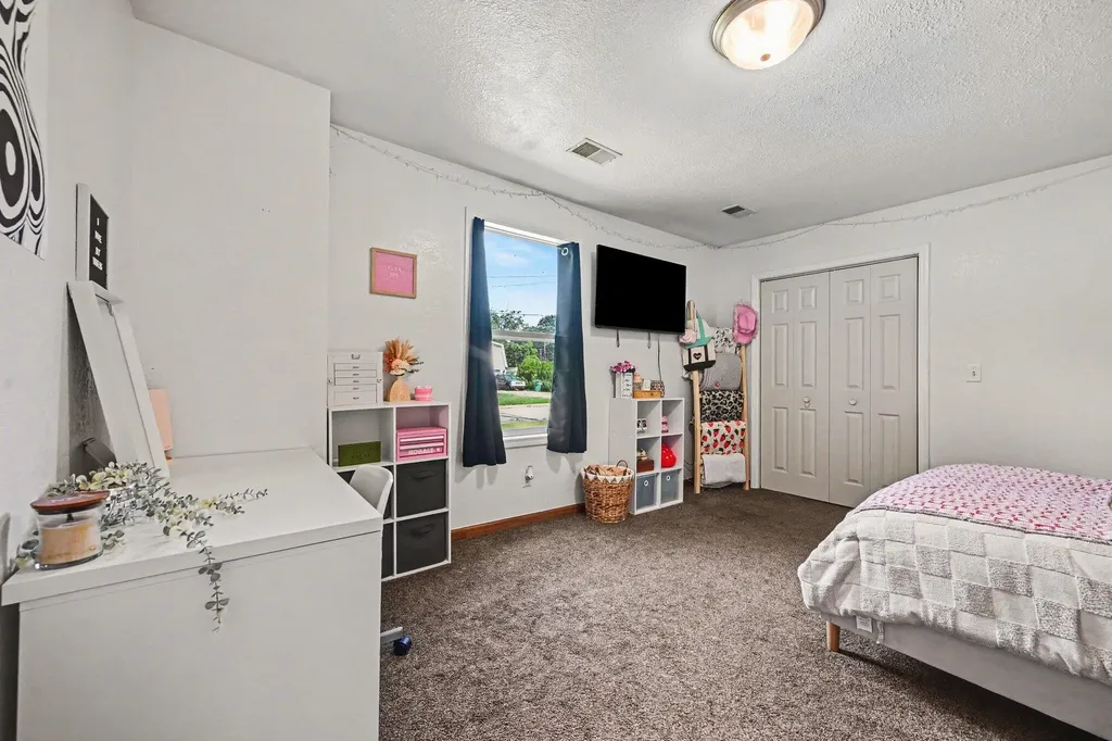 215 S Lincoln Avenue Three Rivers City MI 49093
