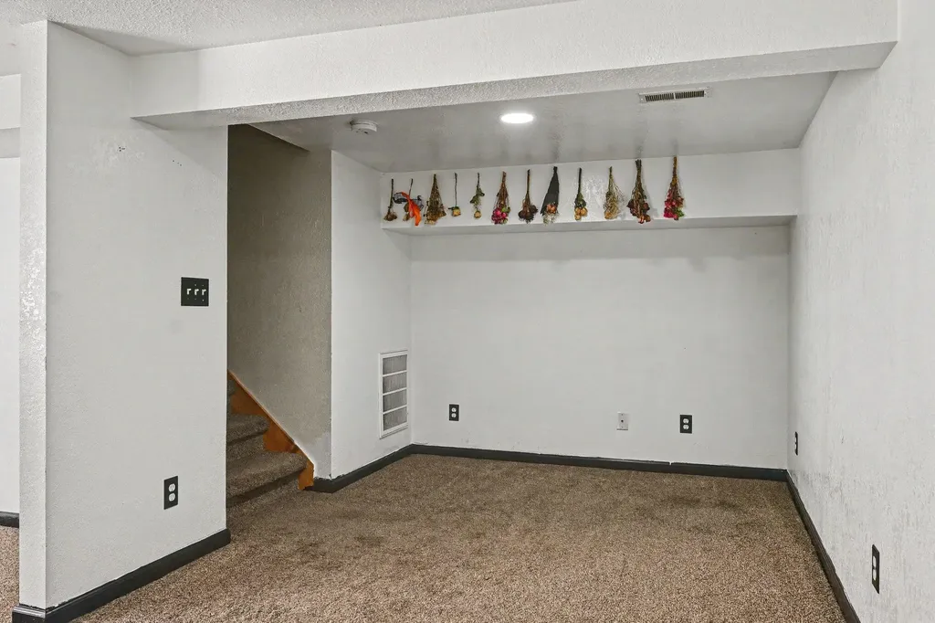 215 S Lincoln Avenue Three Rivers City MI 49093