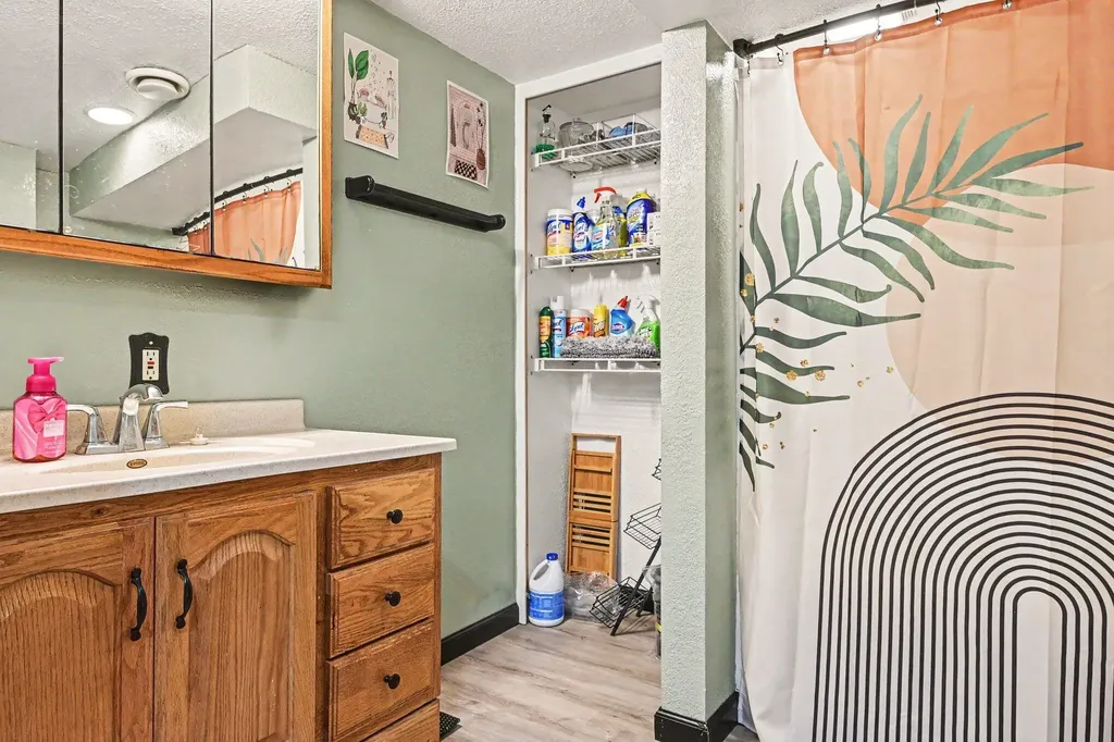 215 S Lincoln Avenue Three Rivers City MI 49093