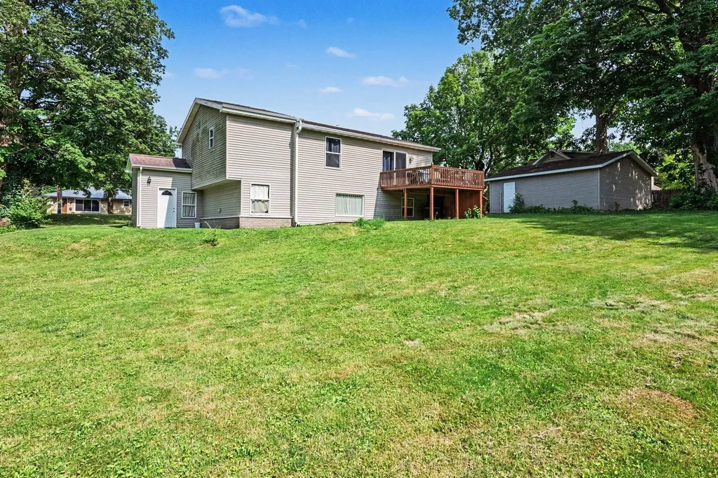 215 S Lincoln Avenue Three Rivers City MI 49093