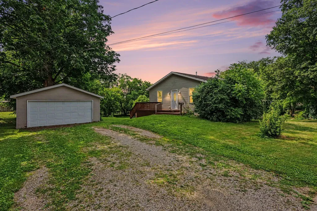 215 S Lincoln Avenue Three Rivers City MI 49093
