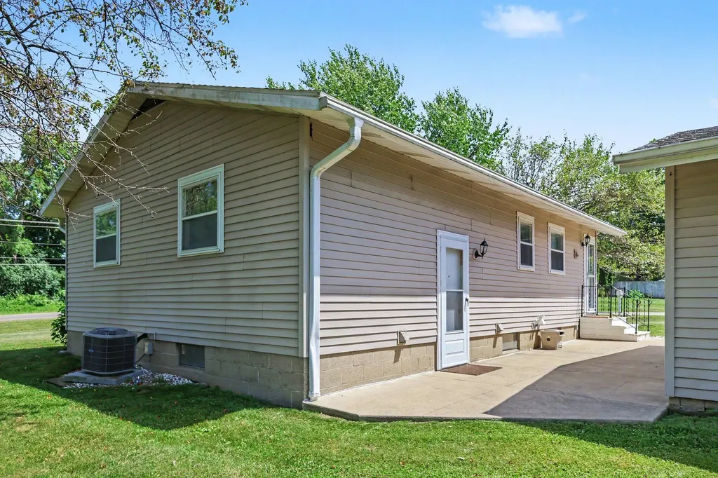 3604 Clinton Way Blackman Charter Township MI 49201