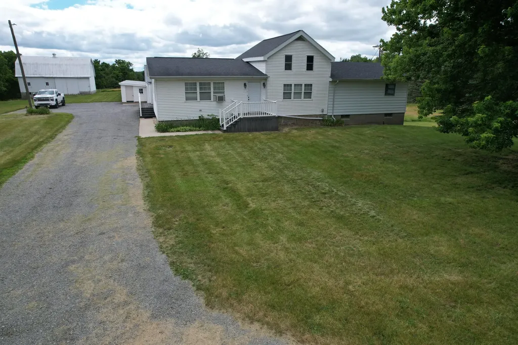 7360 S Tripp Jefferson Township MI 49266