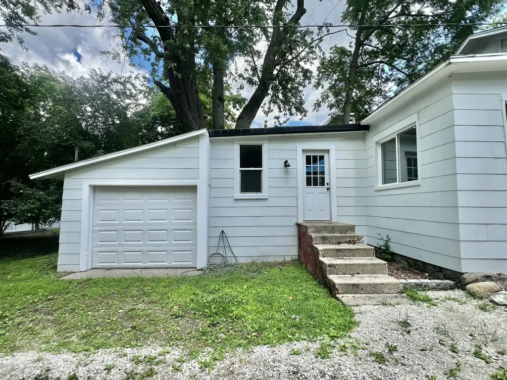 110 Hillsdale Street Hillsdale City MI 49242