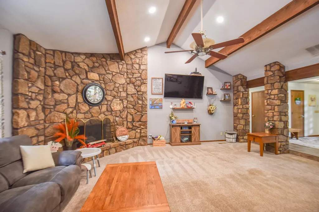 17 Linda Lane Coldwater City MI 49036