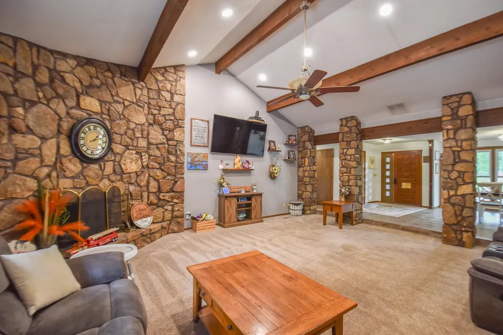 17 Linda Lane Coldwater City MI 49036