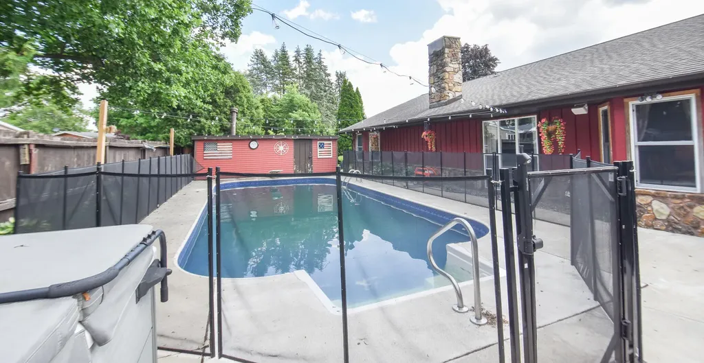 17 Linda Lane Coldwater City MI 49036