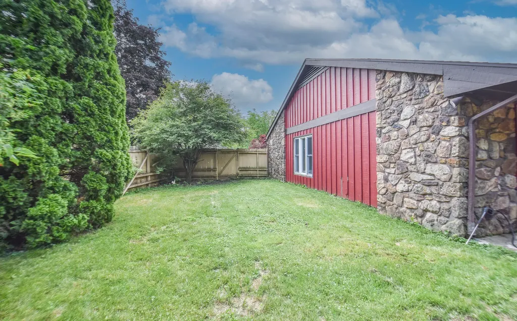 17 Linda Lane Coldwater City MI 49036