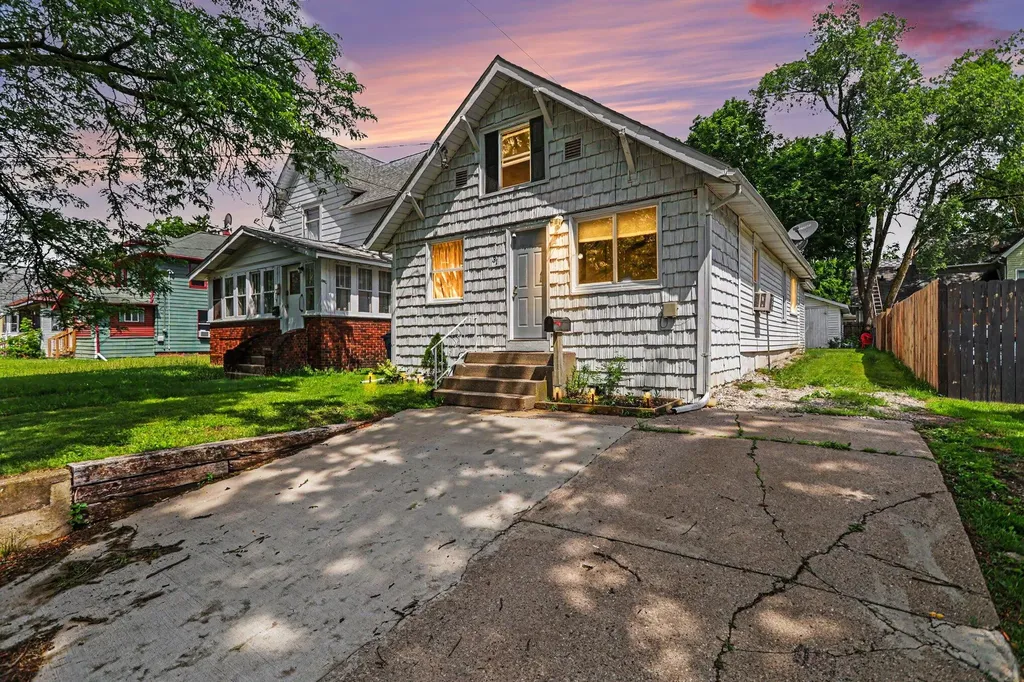 31 E Kingman Avenue E Battle Creek City MI 49014