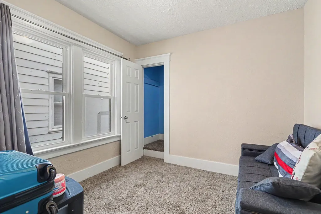 31 E Kingman Avenue E Battle Creek City MI 49014
