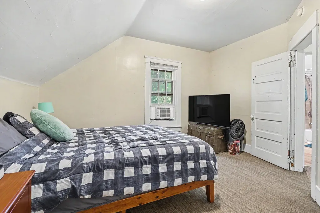 54 Frisbie Avenue Battle Creek City MI 49037