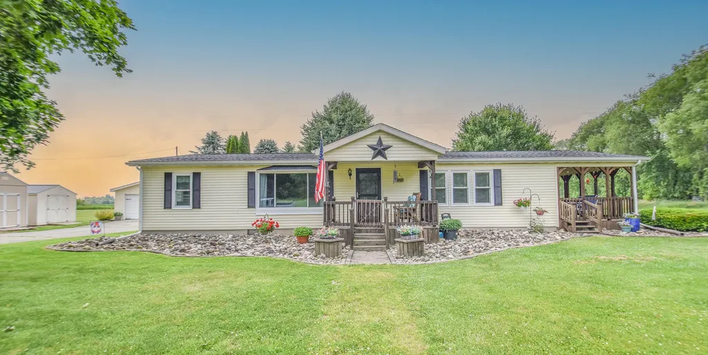 556 N Briggs Road Quincy Township MI 49082